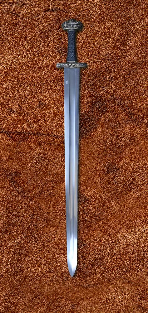 Purchase the Viking Sword: The Einar from darksword-armory.com