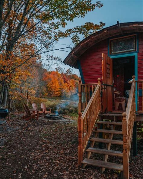 17 Best Spots to Go Glamping in New York (NYC and Upstate NY)