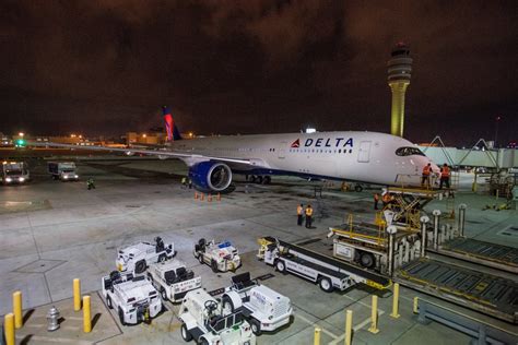 Check Out Photos of Delta's First A350 Arriving in Atlanta - The Points Guy