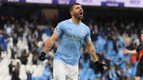 Sergio Aguero scores twice in Manchester City farewell to set Premier League record - CBSSports.com