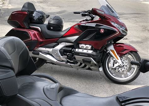 Review: 2018 Honda Gold Wing Tour DCT – WHEELS.ca