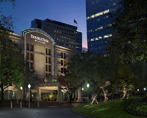 DoubleTree by Hilton Atlanta Buckhead in Atlanta (GA) - Room Deals, Photos & Reviews