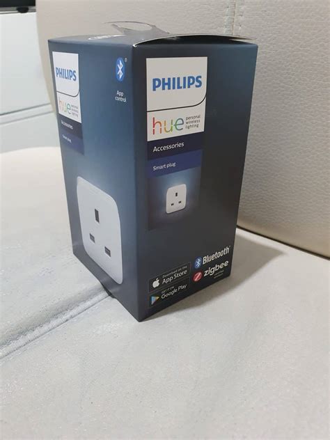 Philips Hue Smart Plug Review: Everything You Need To Know