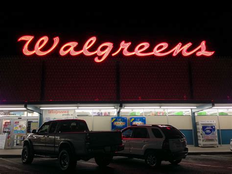 Vintage Neon and Googie Signage in Phoenix | Neon | Modern Phoenix