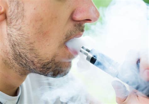 How To Vape? (Ultimate Guide For Beginners)