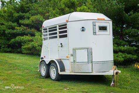 Repo Horse Trailer - How to Find the Best One?