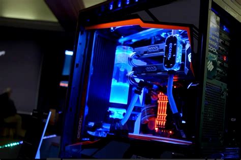 Gaming Tapeten Pc 4K : 50 Amazing PC Gaming Setups That Will Make You Jealous ... : They are the ...