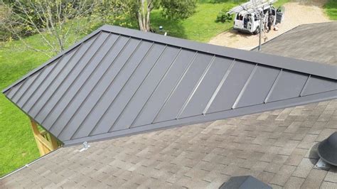 Can You Do a Metal Roof and Asphalt Shingle Roof Combination?