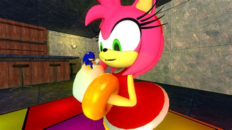 Amy Rose played with Dr Eggman shrink ray.(GMOD) by Shadster669 on DeviantArt