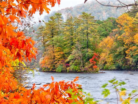 13 Best Places for Fall Foliage in Connecticut (2023 Guide) – Trips To Discover