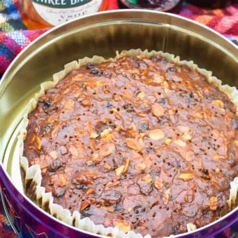 Easy Mincemeat Cake Recipe - Fruitcake Christmas Cheat - Tastefully Vikkie