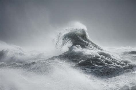 Wondrous waves: photos capture glory of the ocean | World Photography Organisation