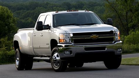 Download Car Silver Car Vehicle Chevrolet Silverado HD Wallpaper