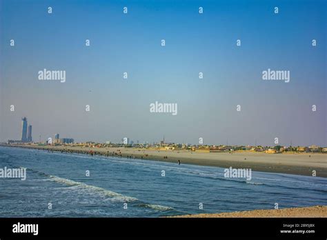 Clifton beach karachi pakistan hi-res stock photography and images - Alamy