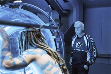 Avatar 2: James Cameron Gave Writers 800 Pages of Notes | IndieWire