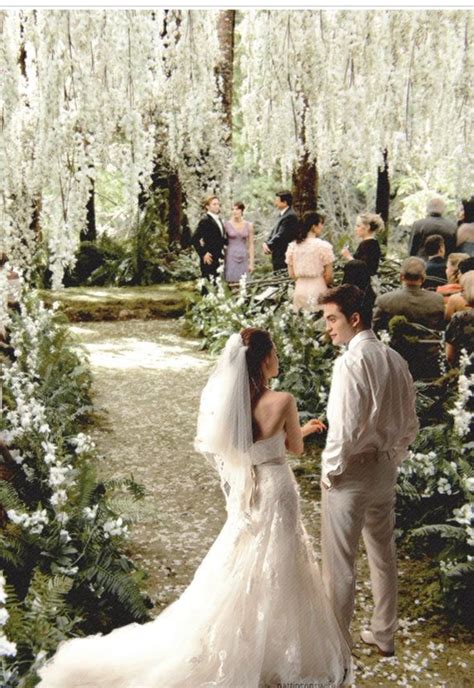 #7YearsOfBreakingDawnPart1 - Twitter Search | Twilight wedding, Twilight, Breaking dawn wedding