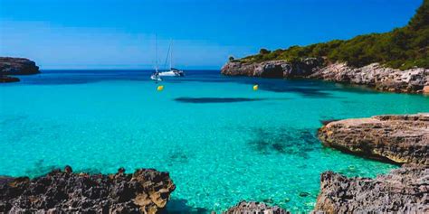 Discover Menorca through its history