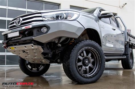 Toyota Hilux Lift Kit | 4x4 Lift Kit | Autocraze 1800 099 634