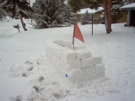 How To Build A Snow House Or Snow Fort With Kids | Fun Times Guide to Weather