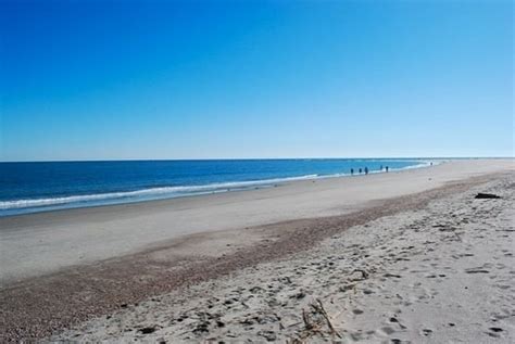 Isle of Palms Beach (2024) | Information, Photos, Rules & Events