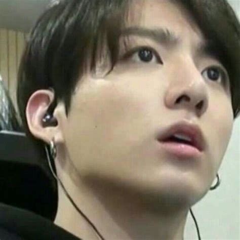 Ma face when i saw jungkook's red hair:) | Bts memes caras, Bts memes, Caras de memes