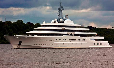 Superyacht ECLIPSE Owned by Roman Abramovich is the Largest Private Luxury Yacht in the world ...