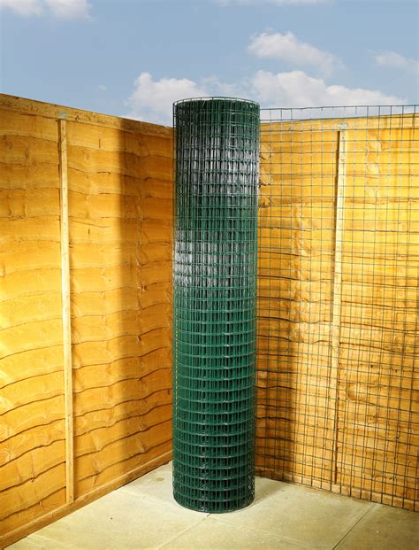 Garden Fencing Green Pvc Wire Mesh 2 X 2 12G 6Ft X 25M