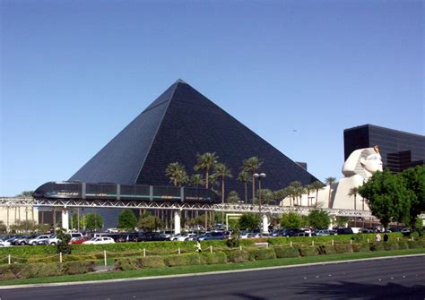 Luxor Pyramid - The Skyscraper Center