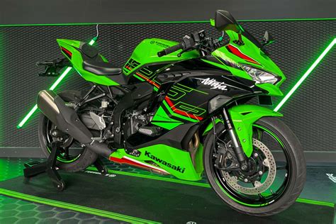 kawasaki-zx-25r-2023-1 - BikesRepublic.com