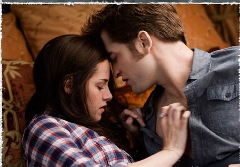 Bella and Edward Kiss - Twilight Series Photo (21128149) - Fanpop