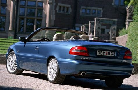 Volvo C70 Convertible images (2 of 8)