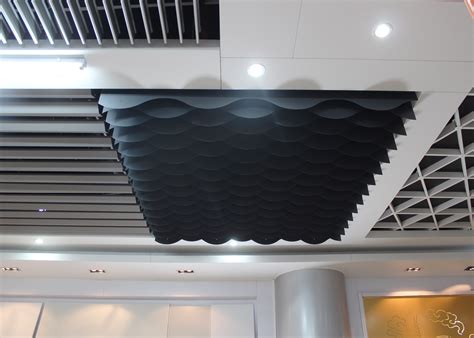 Custom Color Strip Commercial Ceiling Tiles / Waved shaped Blade Ceiling