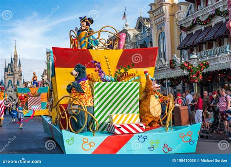 Parade in Main Street USA at the Magic Kingdom, Walt Disney World. Editorial Stock Photo - Image ...