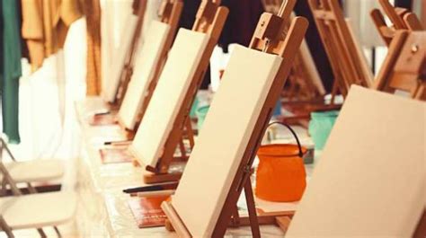 What Is Easel;Types,Uses And 10 Valuable Tips - Notes Read