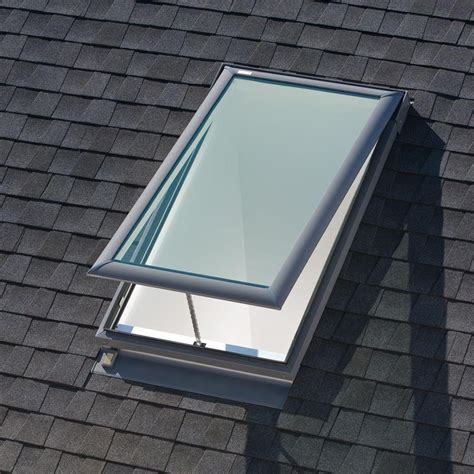 VELUX VSE C01 Electric Skylight | SolarSkylights.com