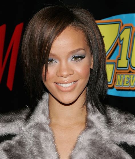 46 Rihanna Hairstyles from 2006 to 2022 - PureWow