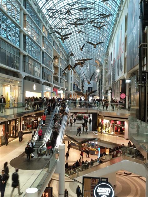 Toronto things: Toronto Eaton Centre pictures