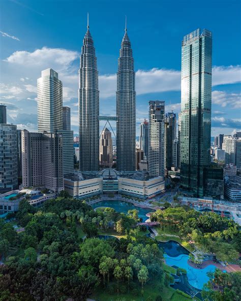 WHERE TO TAKE THE BEST PHOTO OF PETRONAS TWIN TOWERS – EMANUEL CARISTI ...