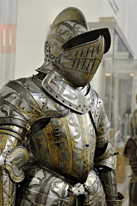 medieval armor | Medieval armor, Historical armor, Armor