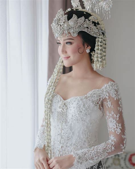 Elegannya Pengantin Sunda, Berikut Adat – Adat Pernikahan Suku Sunda ...