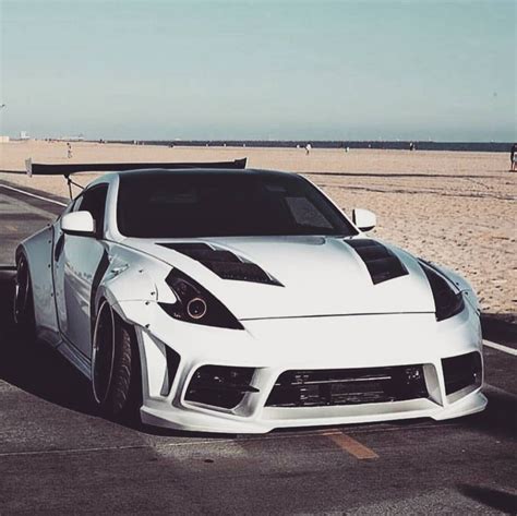 Front nissan 370z #widebody #370z #350z #nismo #gtr #rocketbunny #libertywalk #slammed #、stanced ...