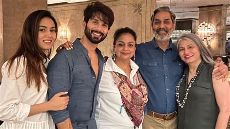 Mira Rajput, Shahid Kapoor take his mom and her parents out to dinner. See pics | Bollywood ...