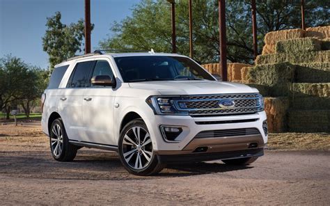 2021 Ford Expedition XLT Price & Specifications - The Car Guide