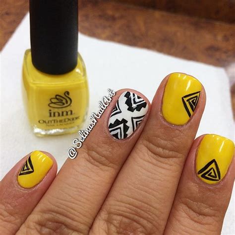 21 Pretty Ways to Have Mustard Nails - Pretty Designs