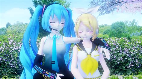 [MMD] Miku x Rin by daliallon on DeviantArt