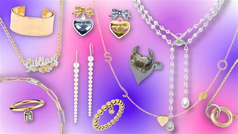 The 11 Biggest Jewelry Trends to Know for 2023 - Fashionista