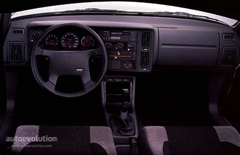 VOLVO 440 Specs & Photos - 1988, 1989, 1990, 1991, 1992, 1993 ...