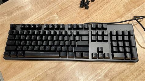 How Many Keys Are On A 100% Keyboard? (Layout Details) - KeebNews