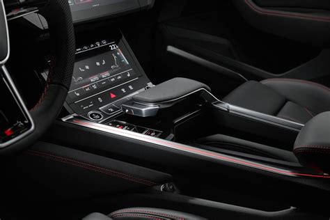 2024 Audi Q8 Interior Dimensions - Caryl Crystie