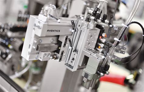 What Are Pneumatic Actuators Used For? Types, Applications & Uses - Automation, Robotics ...